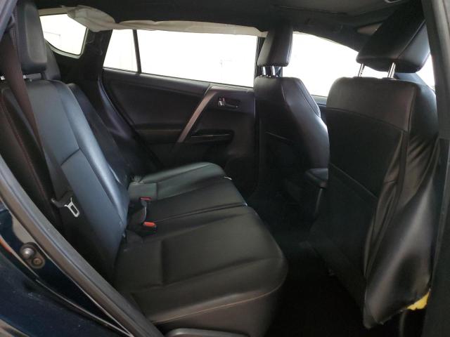Photo 11 from auction – 2017 TOYOTA RAV4 SE with VIN JTMJFREV5HJ715177