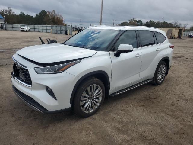 TOYOTA HIGHLANDER 2023 with VIN 5TDFARAH9PS021369 - Photo from auction