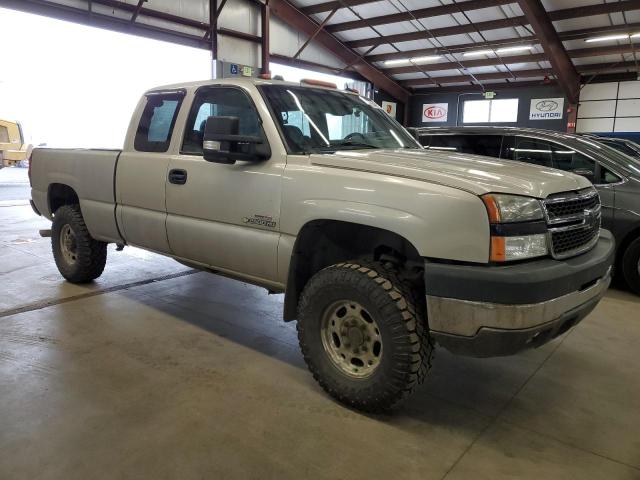 Foto 4 de la subasta – 2004 CHEVROLET SILVERADO con VIN 1GCHK29254E293366