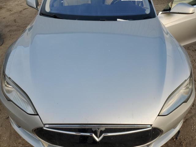 Photo 11 from auction – 2013 TESLA MODEL S with VIN 5YJSA1CN5DFP24938