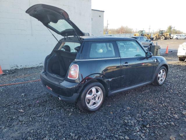 Photo 3 from auction – 2011 MINI COOPER with VIN WMWSU3C5XBT091153