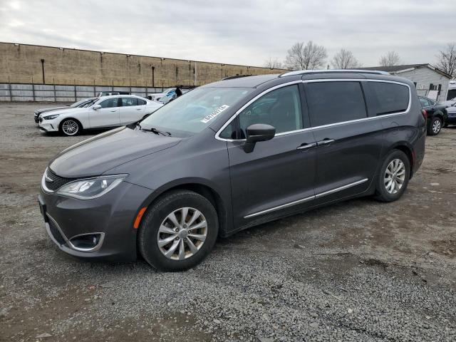 CHRYSLER PACIFICA T 2018 with VIN 2C4RC1BG7JR154632 - Photo from auction