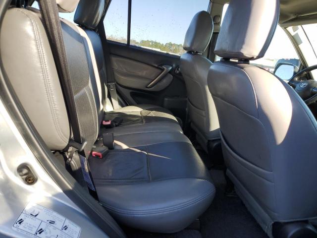 Photo 11 from auction – 2004 TOYOTA RAV4 with VIN JTEGD20V240018253
