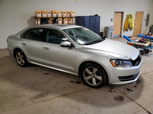Photo 4 from auction – 2012 VOLKSWAGEN PASSAT SE with VIN 1VWBP7A31CC071052