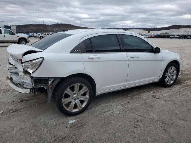 Photo 3 from auction – 2013 CHRYSLER 200 TOURIN with VIN 1C3CCBBB9DN501657