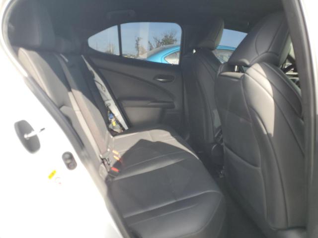 Photo 11 from auction – 2019 LEXUS UX 200 with VIN JTHY3JBH1K2018001