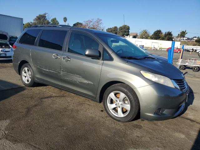Photo 4 from auction – 2012 TOYOTA SIENNA LE with VIN 5TDKK3DC4CS262680