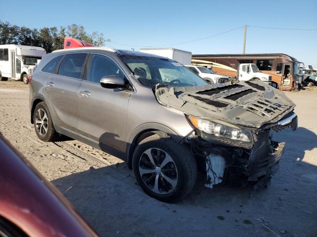 Photo 4 from auction – 2017 KIA SORENTO EX with VIN 5XYPH4A50HG250997