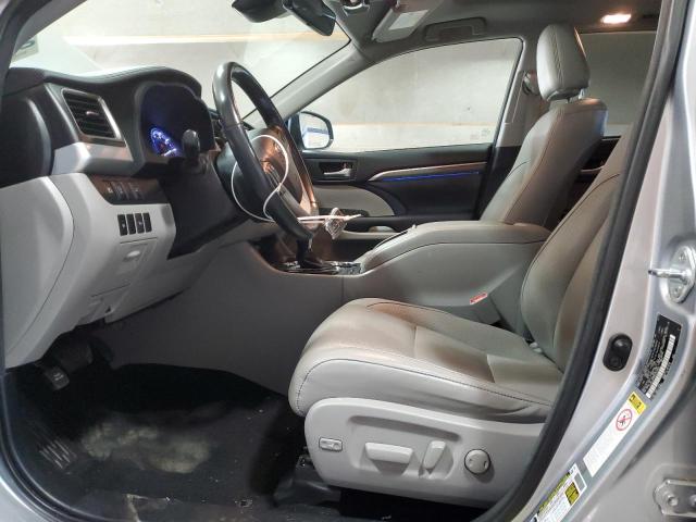 Photo 7 from auction – 2017 TOYOTA HIGHLANDER with VIN 5TDDZRFH3HS357657