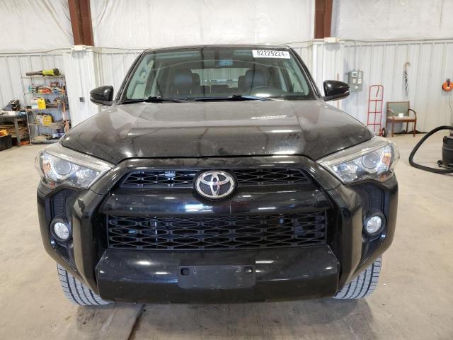 Photo 5 from auction – 2018 TOYOTA 4RUNNER SR with VIN JTEBU5JRXJ5594779