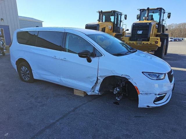 Photo 4 from auction – 2024 CHRYSLER PACIFICA H with VIN 2C4RC1S72RR150306