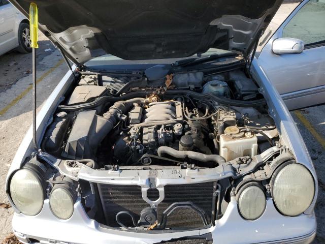 Photo 11 from auction – 2001 MERCEDES-BENZ E 320 with VIN WDBJF65J71B330536