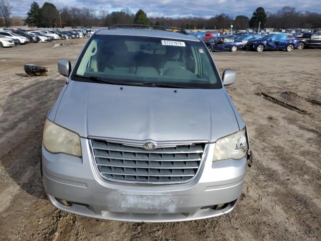 Photo 5 from auction – 2009 CHRYSLER TOWN & COU with VIN 2A8HR54149R673653