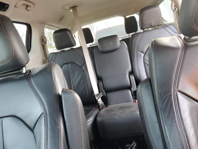 Photo 10 from auction – 2017 CHRYSLER PACIFICA T with VIN 2C4RC1BG5HR516838