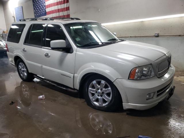 Photo 4 from auction – 2005 LINCOLN NAVIGATOR with VIN 5LMFU28545LJ24815