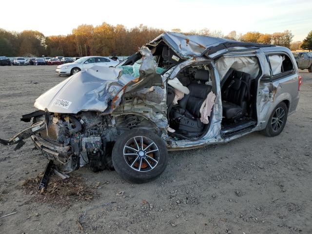 DODGE GRAND CARA 2018 with VIN 2C4RDGEG6JR282713 - Photo from auction