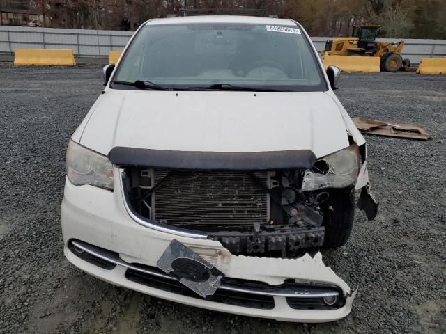 Photo 5 from auction – 2013 CHRYSLER TOWN & COU with VIN 2C4RC1CG6DR625351