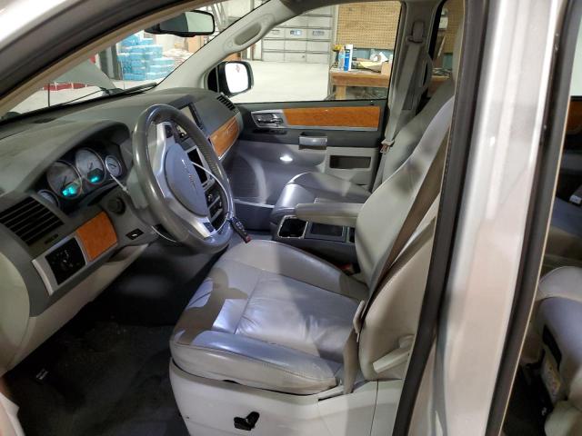 Photo 7 from auction – 2010 CHRYSLER TOWN & COU with VIN 2A4RR7DX5AR449821