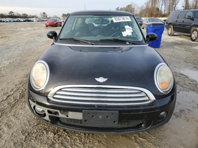 Photo 5 from auction – 2010 MINI COOPER with VIN WMWMF3C50ATZ22967
