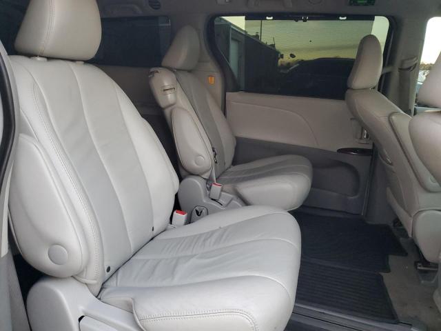 Photo 11 from auction – 2013 TOYOTA SIENNA XLE with VIN 5TDYK3DC5DS362363