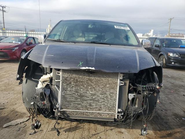 Photo 5 from auction – 2015 CHRYSLER TOWN & COU with VIN 2C4RC1CG8FR728208