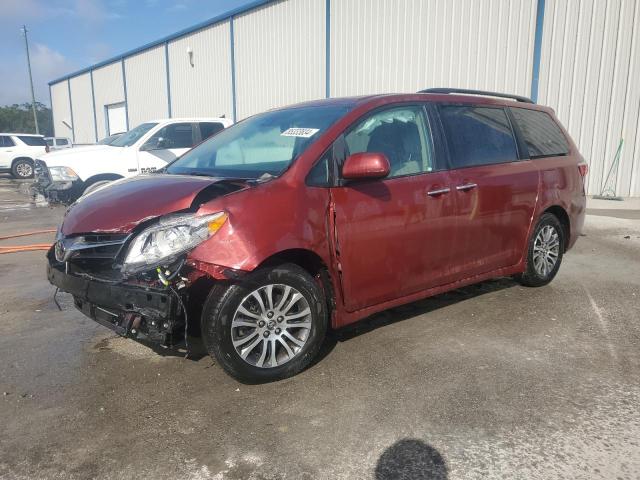 TOYOTA SIENNA XLE 2018 with VIN 5TDYZ3DC1JS914819 - Photo from auction