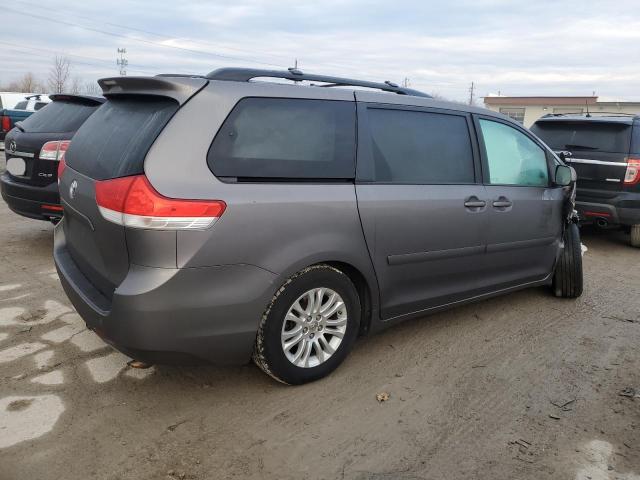 Photo 3 from auction – 2013 TOYOTA SIENNA XLE with VIN 5TDYK3DC8DS382140