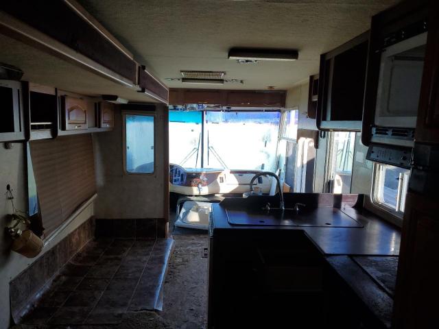 Photo 5 from auction – 1999 INTR MOTORHOME with VIN 3FCNF53S4XJA04009