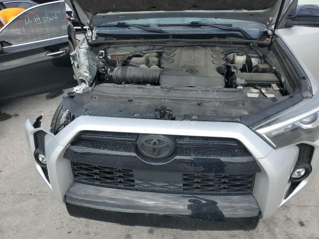Photo 12 from auction – 2021 TOYOTA 4RUNNER SR with VIN JTEEU5JR4M5238068