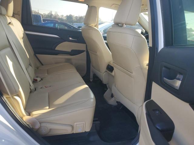 Photo 11 from auction – 2015 TOYOTA HIGHLANDER with VIN 5TDKKRFH0FS071029