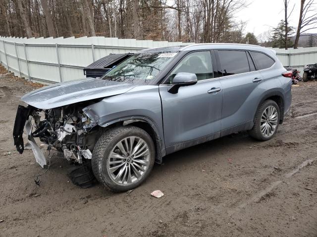 TOYOTA HIGHLANDER 2022 with VIN 5TDFZRBH2NS219473 - Photo from auction