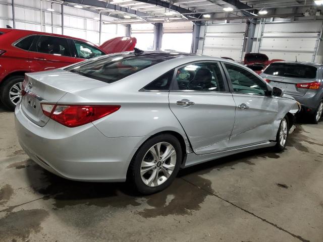 Photo 3 from auction – 2013 HYUNDAI SONATA SE with VIN 5NPEC4AC3DH504791
