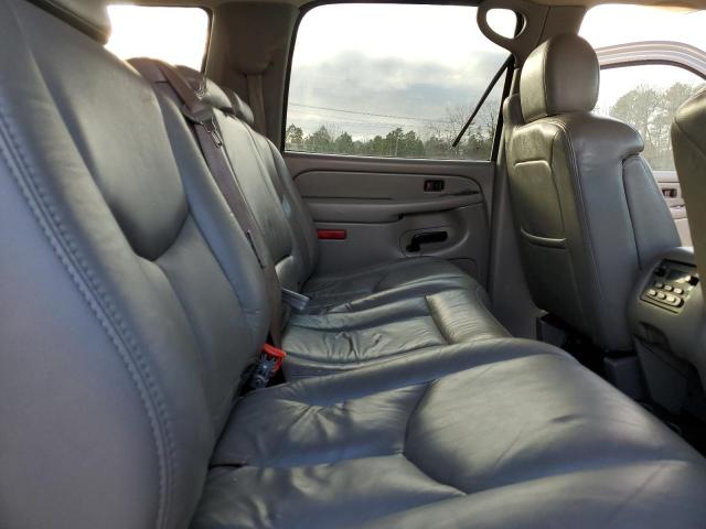 Photo 11 from auction – 2004 CHEVROLET SUBURBAN K with VIN 3GNFK16Z24G324706