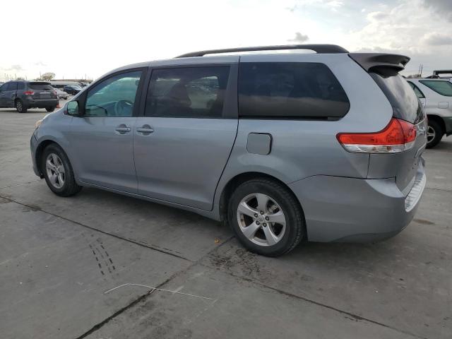 Photo 2 from auction – 2012 TOYOTA SIENNA LE with VIN 5TDKK3DCXCS202421