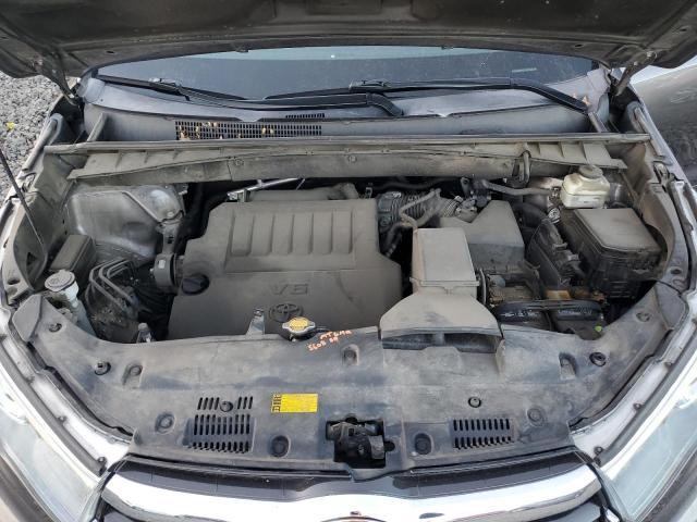 Photo 12 from auction – 2015 TOYOTA HIGHLANDER with VIN 5TDBKRFH7FS170737
