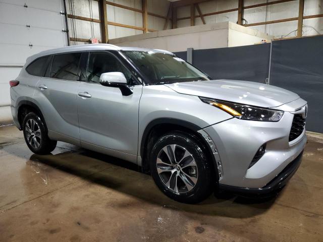 صورة رقم 4 من المزاد - 2023 TOYOTA HIGHLANDER مع VIN 5TDKDRBH3PS045316