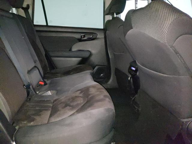 Photo 11 from auction – 2022 TOYOTA HIGHLANDER with VIN 5TDBZRBHXNS562207