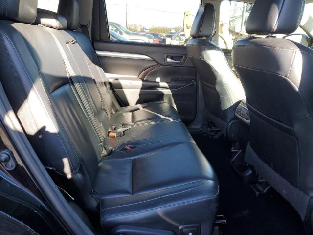 Photo 11 from auction – 2018 TOYOTA HIGHLANDER with VIN 5TDJZRFH2JS532120