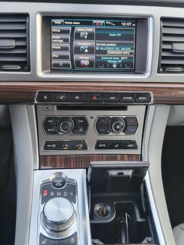 Zdjęcie 9 z aukcji – 2013 JAGUAR XF z VIN SAJWJ0EF6D8S86708