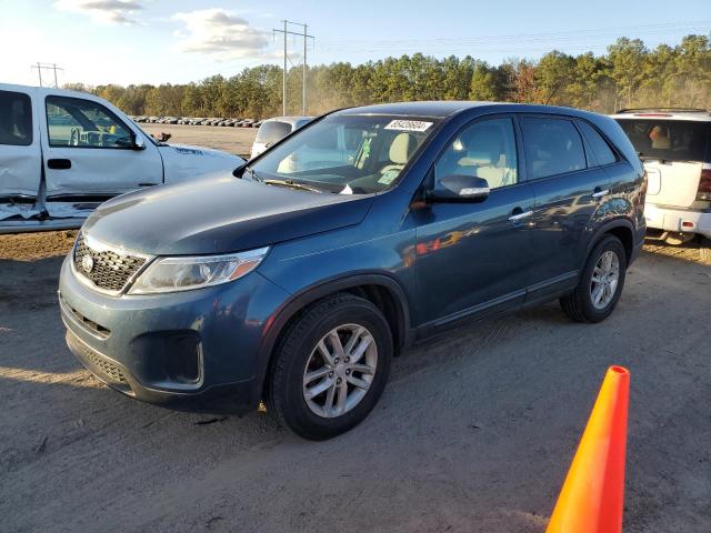 KIA SORENTO LX 2015 with VIN 5XYKT3A60FG587467 - Photo from auction