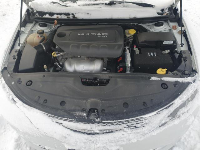 Photo 11 from auction – 2015 CHRYSLER 200 LIMITE with VIN 1C3CCCAB3FN552503