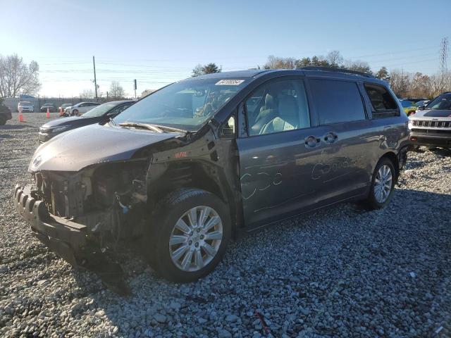 Photo 1 from auction – 2013 TOYOTA SIENNA XLE with VIN 5TDYK3DC2DS376365