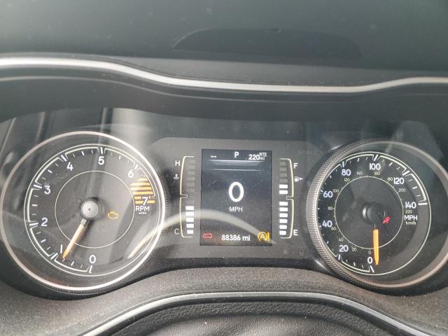 Photo 9 from auction – 2019 JEEP CHEROKEE L with VIN 1C4PJLLB2KD154294