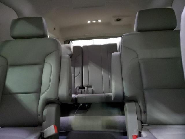Photo 10 from auction – 2017 CHEVROLET SUBURBAN K with VIN 1GNSKJKC2HR368758