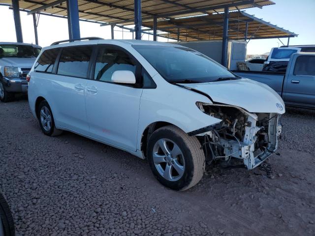 Photo 4 from auction – 2015 TOYOTA SIENNA LE with VIN 5TDKK3DC6FS612105