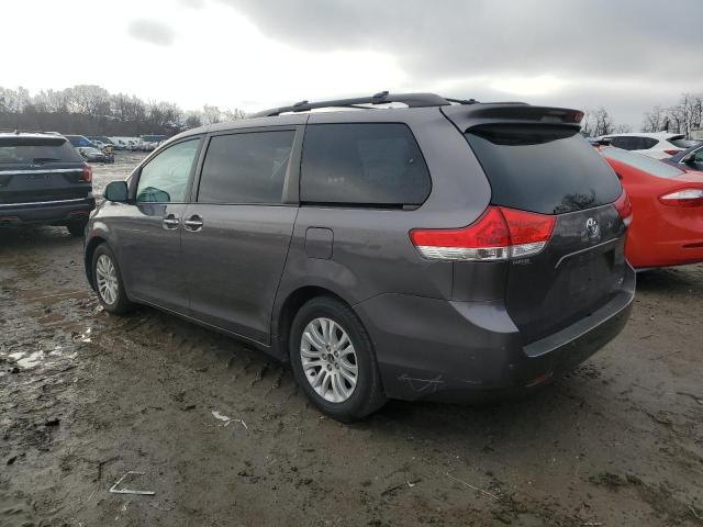 Photo 2 from auction – 2013 TOYOTA SIENNA XLE with VIN 5TDYK3DC7DS308952