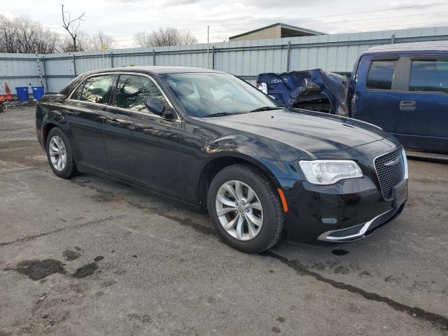 Photo 4 from auction – 2015 CHRYSLER 300 LIMITE with VIN 2C3CCAAG4FH802436
