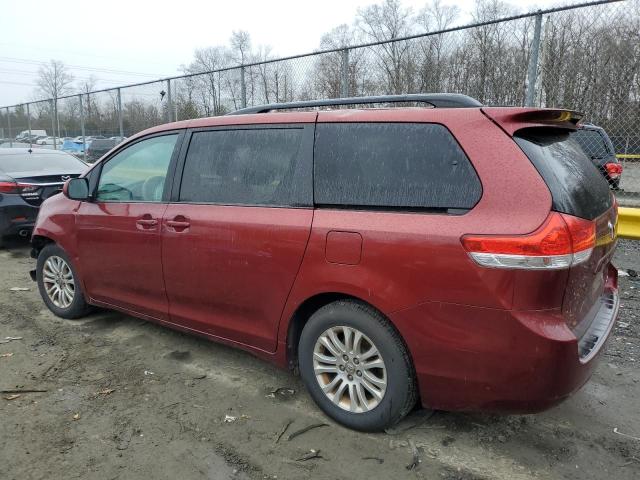 Photo 2 from auction – 2011 TOYOTA SIENNA XLE with VIN 5TDYK3DC3BS129045
