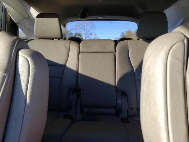 Photo 10 from auction – 2017 HONDA PILOT TOUR with VIN 5FNYF6H92HB043985