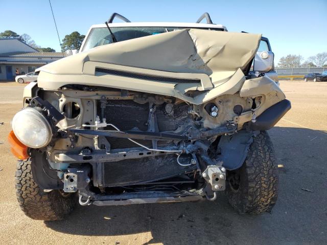 Photo 12 from auction – 2011 TOYOTA FJ CRUISER with VIN JTEZU4BF6BK011043